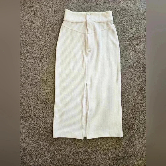 Free People White/ Cream Roxy Ribbed Midi Skirt w/ Front Slit, Size Medium - Picture 2 of 10